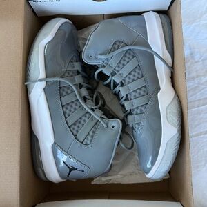 Jordan Max Aura | Cool Gray Sneakers